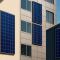 Installation de panneaux solaires muraux